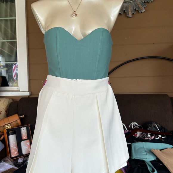 Top - Picture 3 of 6